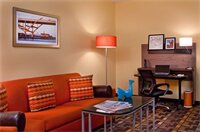 Фото Fairfield Inn & Suites by Marriott Milwaukee Downtown