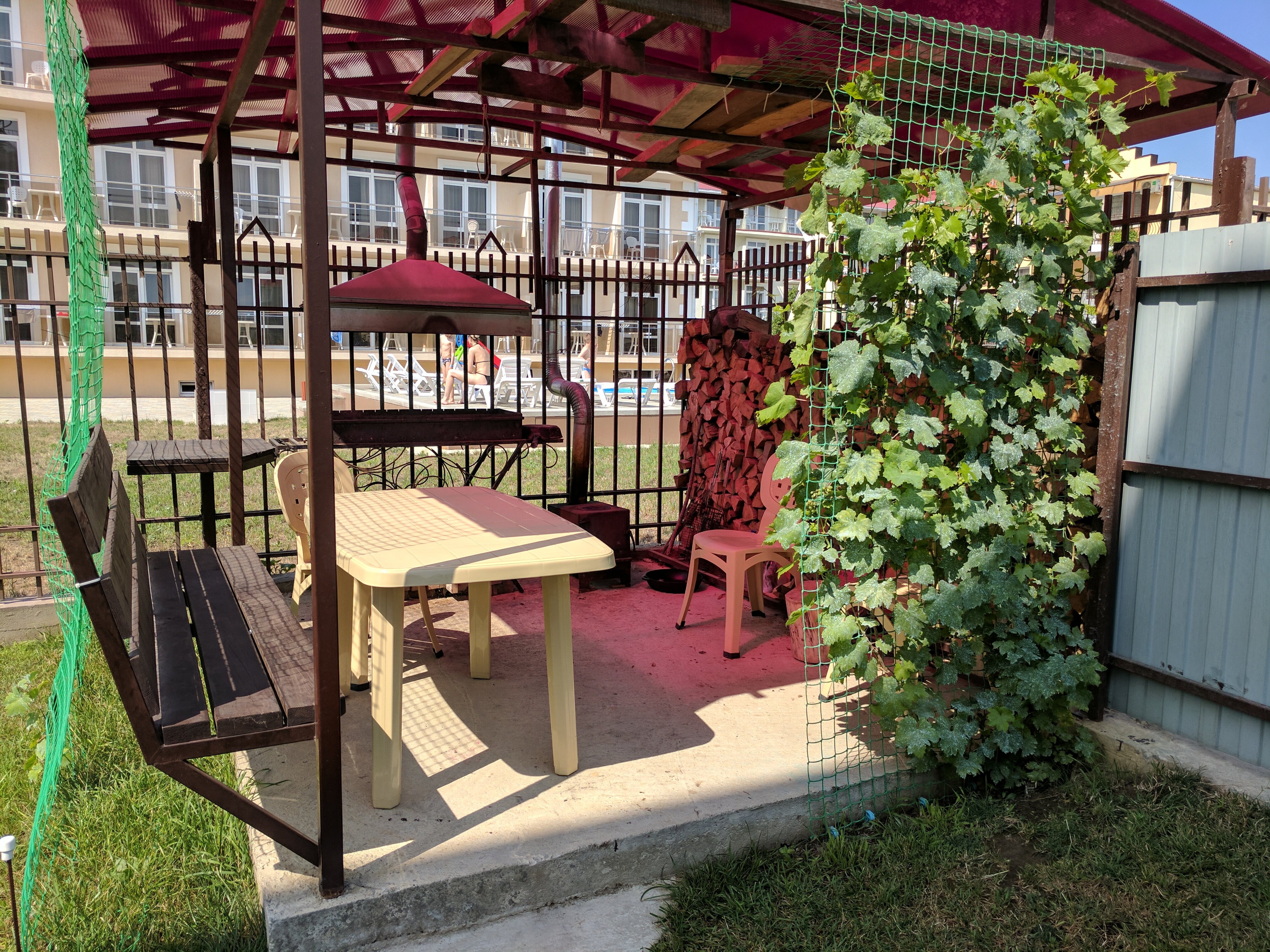 Фото отеля 2