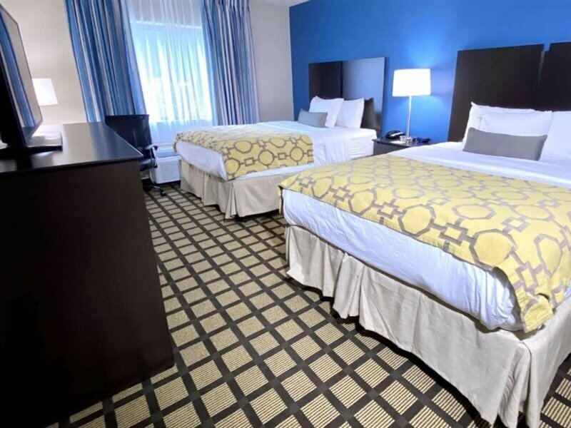 Фото Baymont by Wyndham Latham Albany Airport