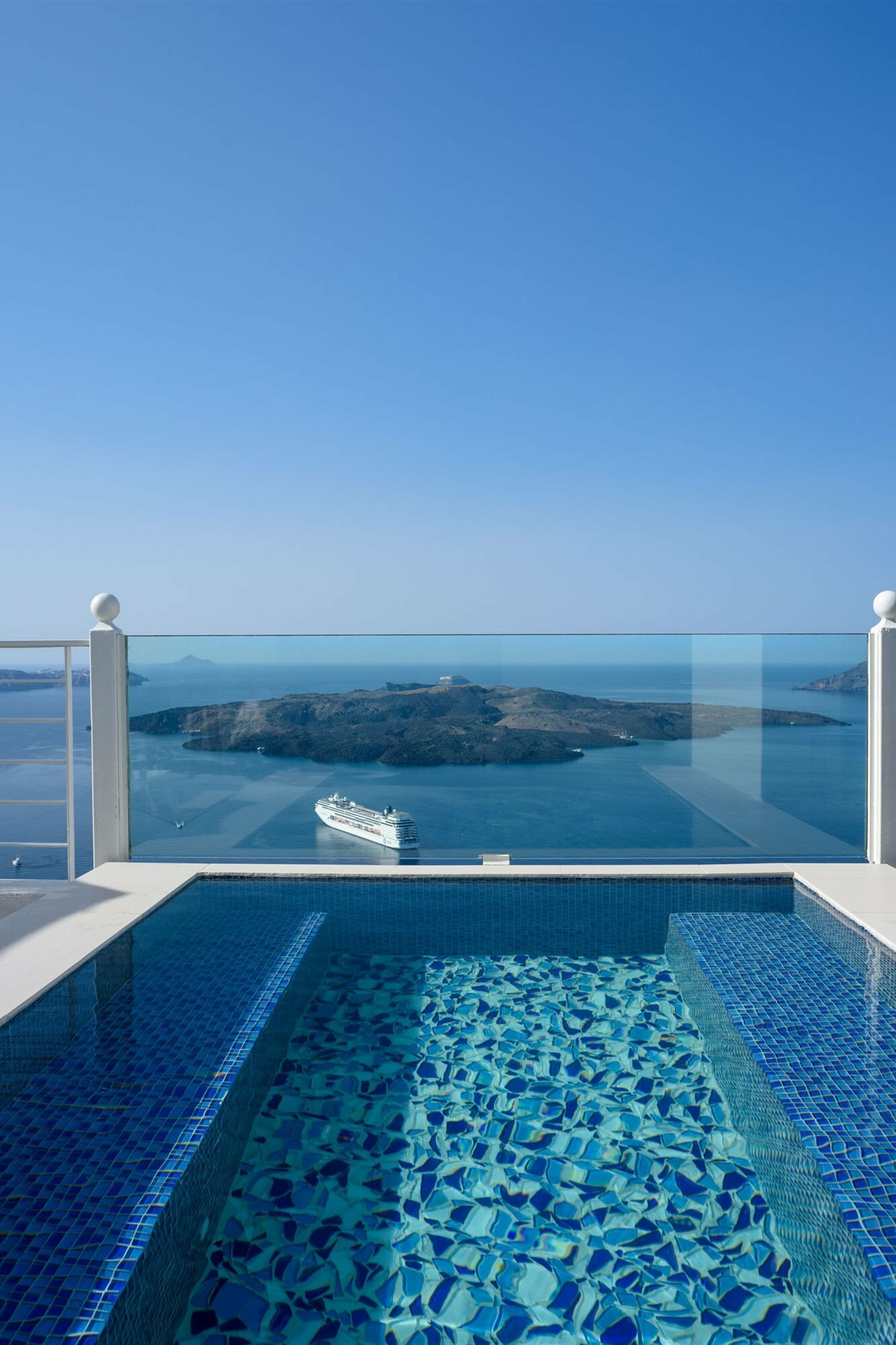 Фото Nefeles Luxury Suites