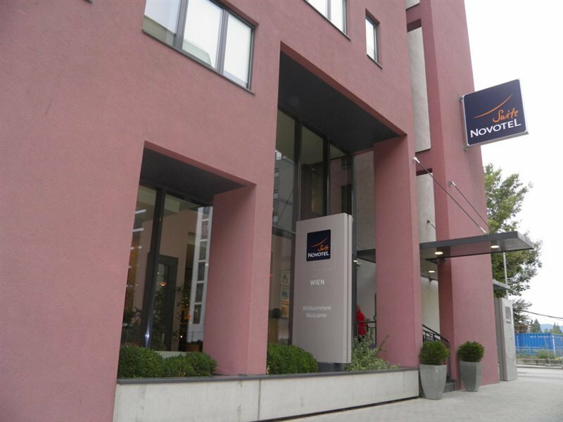 Фото Novotel Suites Wien City Donau