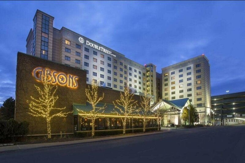 Гостиница DoubleTree by Hilton Chicago O'Hare Airport - Rosemont