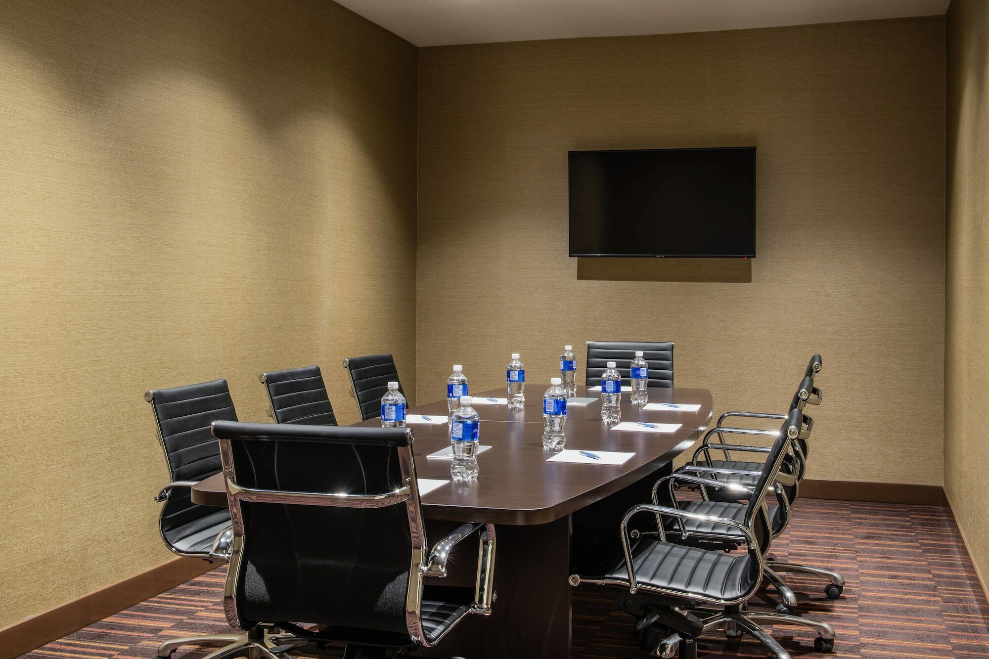 Фото Four Points by Sheraton Grande Prairie