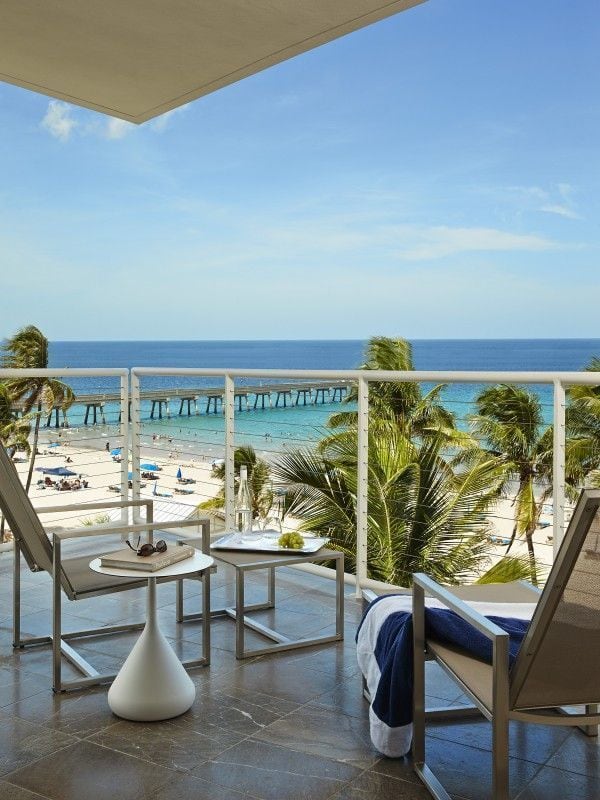 Фото Royal Blues Hotel