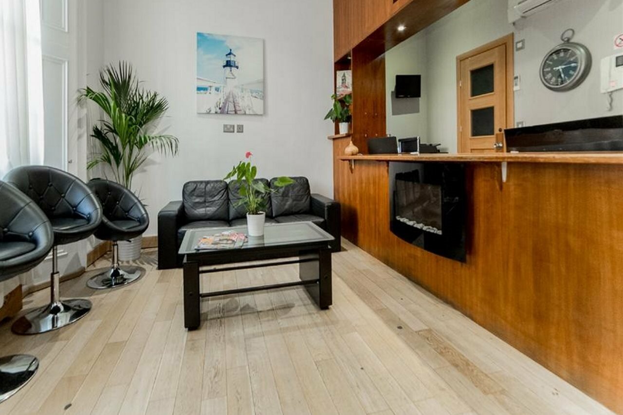 Фото Imperial Court Suites