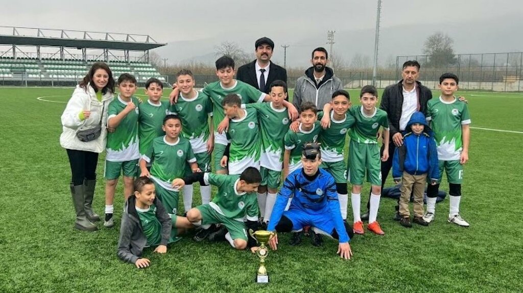 Primary school Topcular Primary School, Cilimli, photo