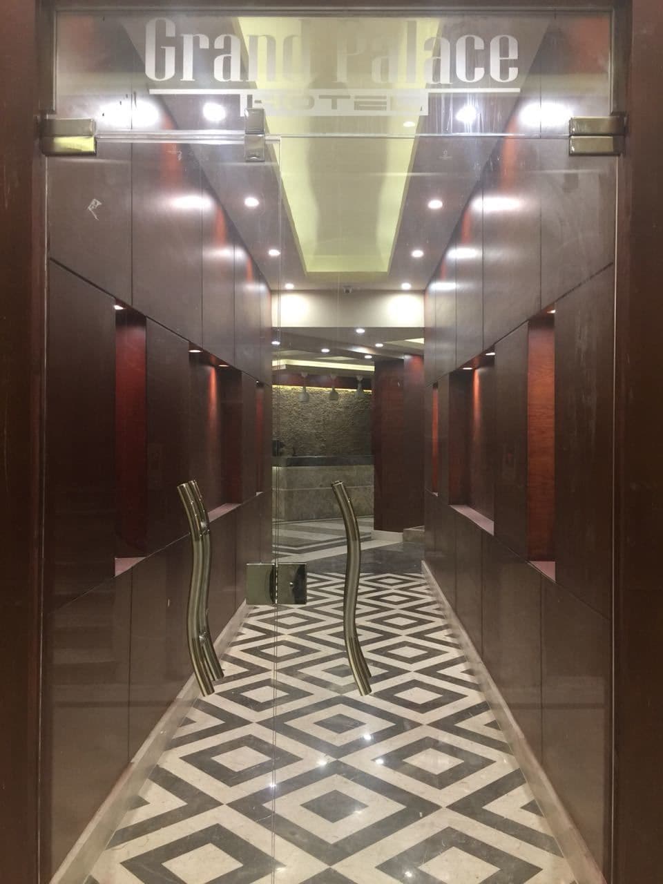 Фото Grand Palace Hotel