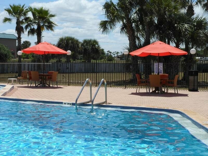 Фото Ramada by Wyndham Davenport Orlando South