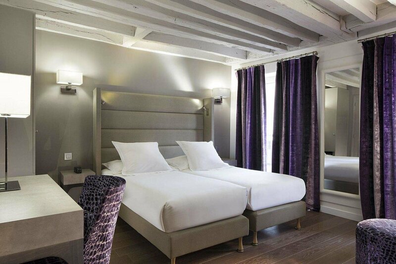 Гостиница Hôtel Jacques De Molay в Париже