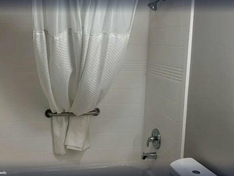 Фото Microtel Inn by Wyndham Charlotte Airport