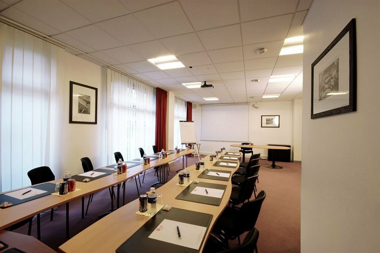 Фото Séjours & Affaires Courbevoie Grande Arche