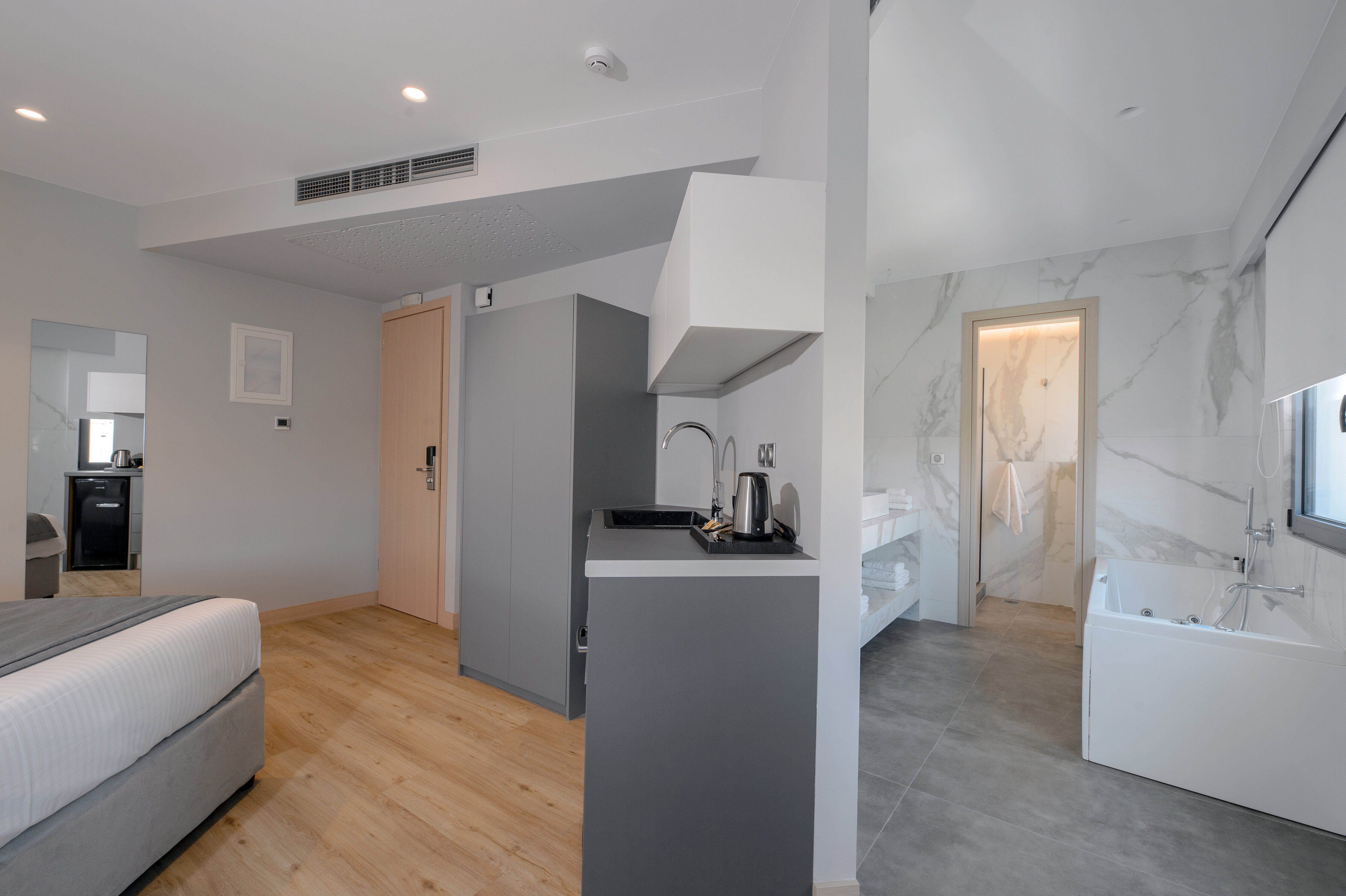 Фото The Convo Syngrou Apartments