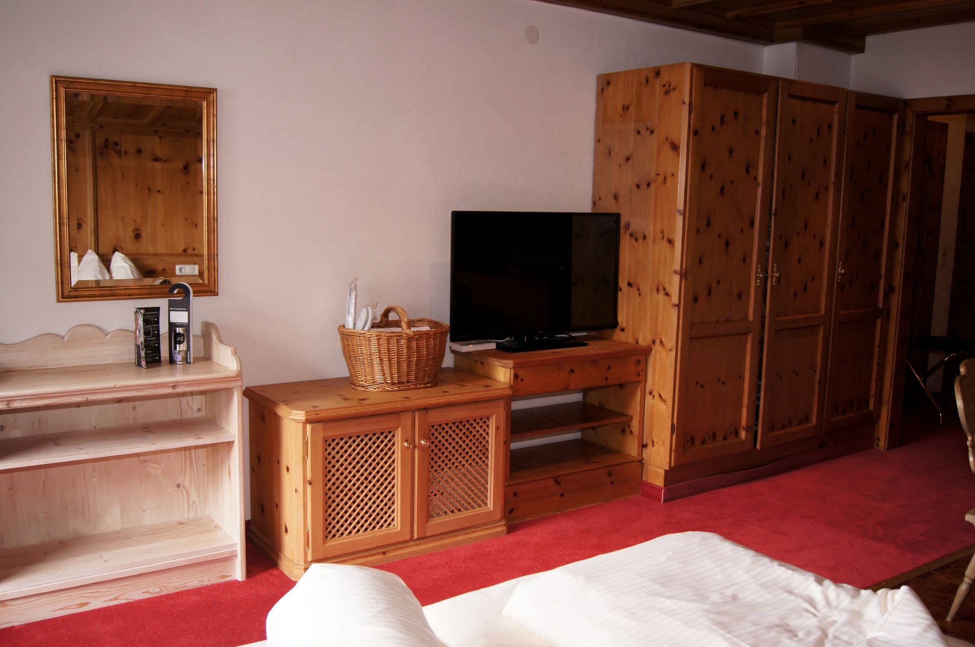 Фото Hotel Tirolerhof