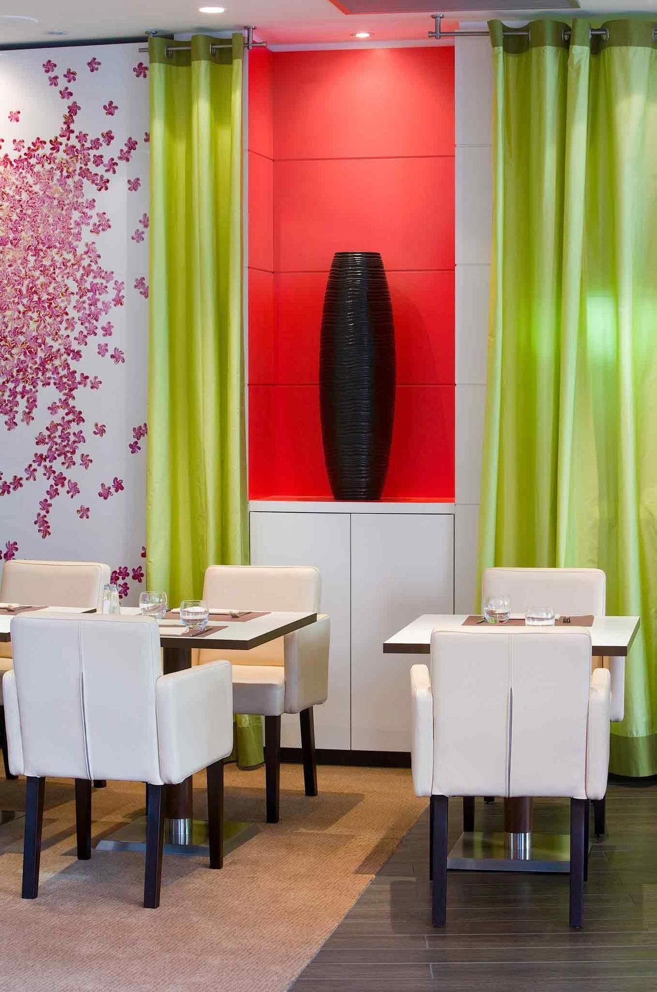 Фото Ibis Styles Evry Cathédrale Hotel