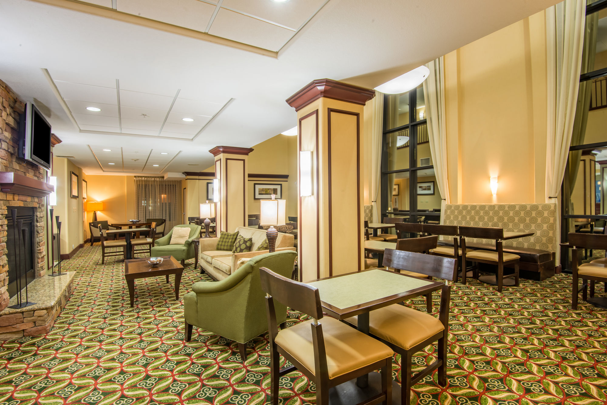 Фото Holiday Inn Express & Suites Phoenix - Glendale Sports Dist, an Ihg Hotel