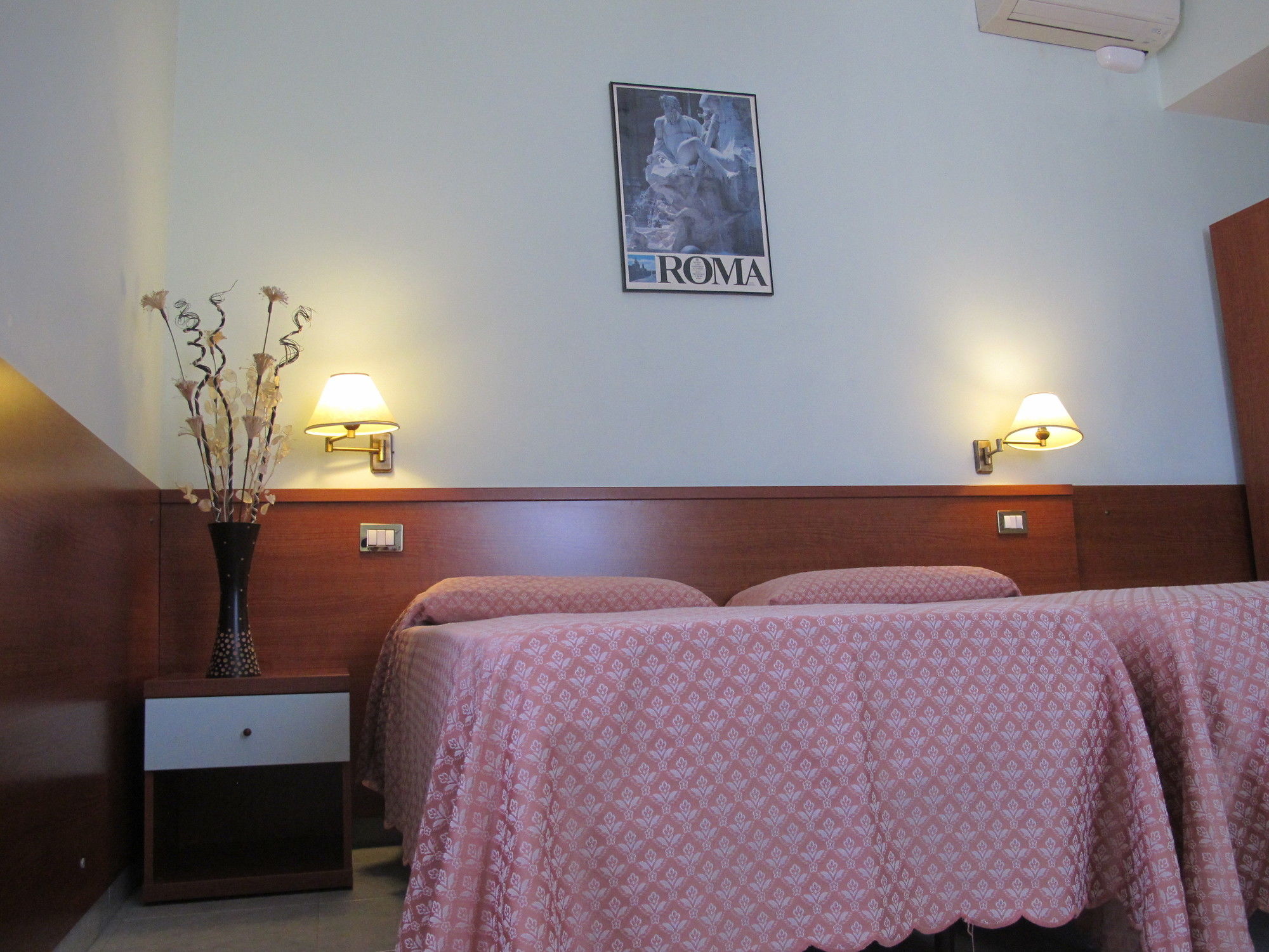 Фото Hotel Katty