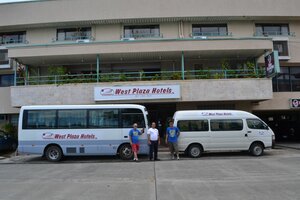 Гостиница West Plaza Hotel Downtown