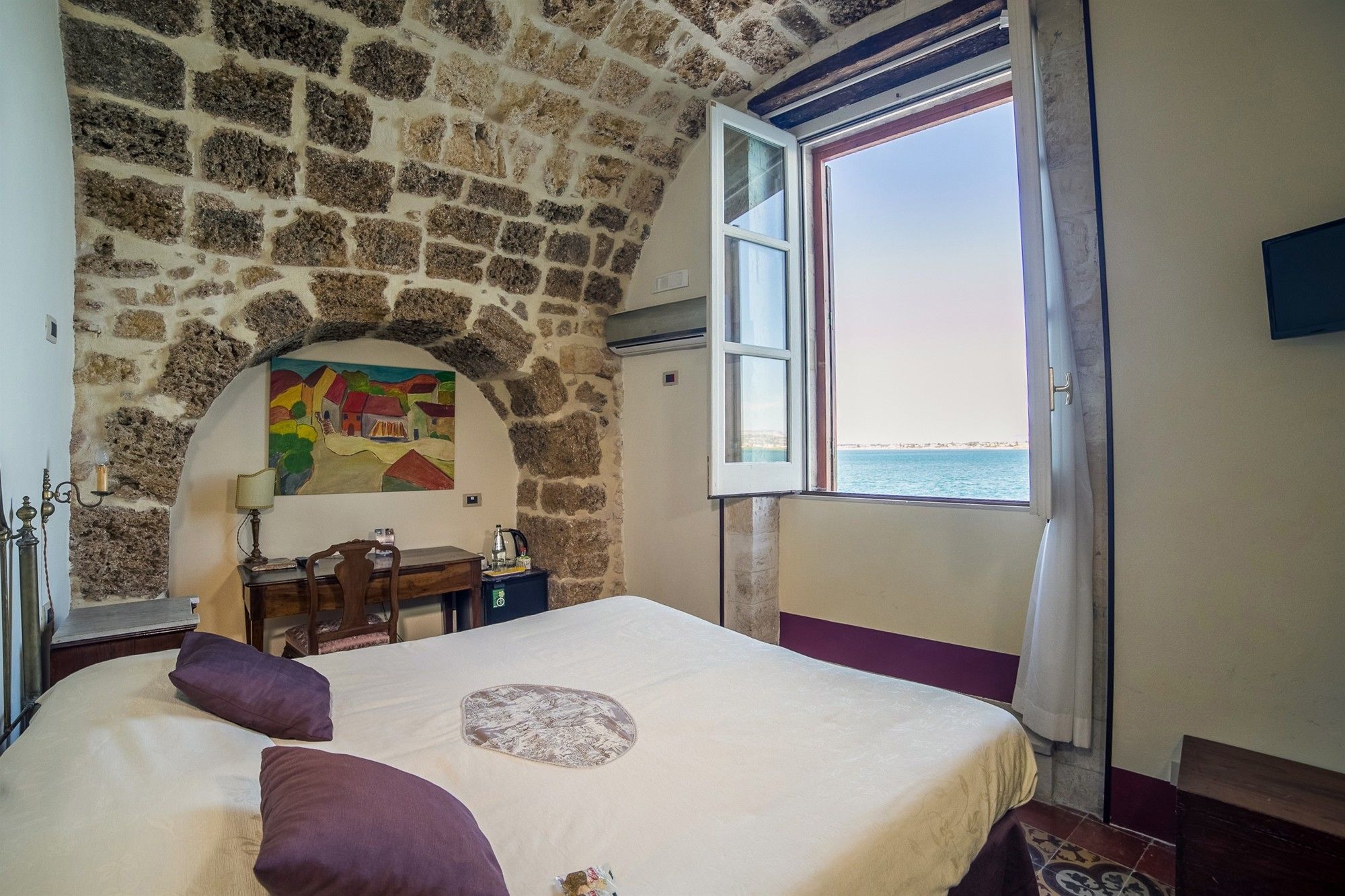 Фото Charme Hotel Henry's House