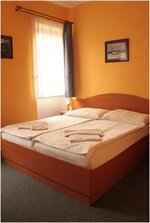 Фото Hotel Attic