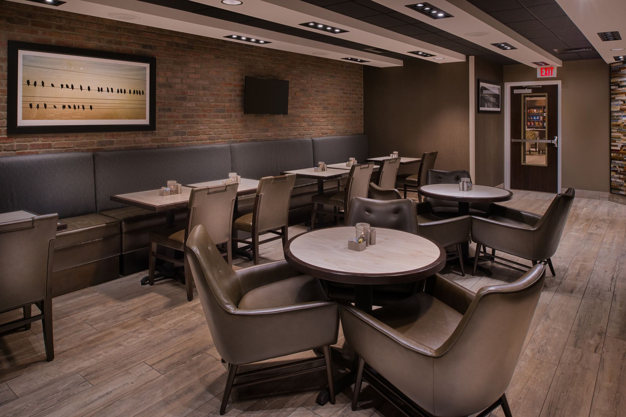 Фото DoubleTree by Hilton Raleigh Crabtree Valley