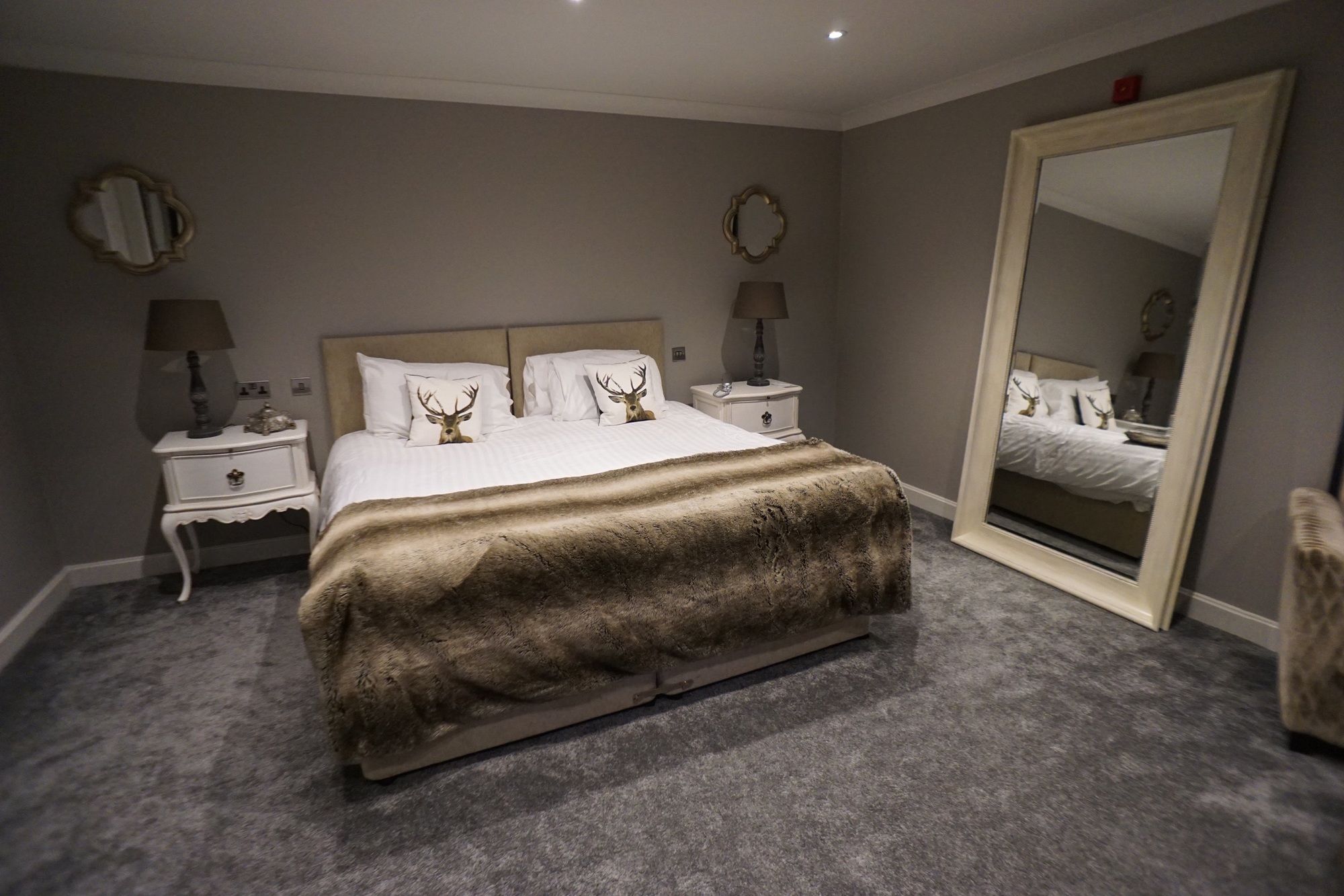 Фото Seckford Hall Hotel & SPA