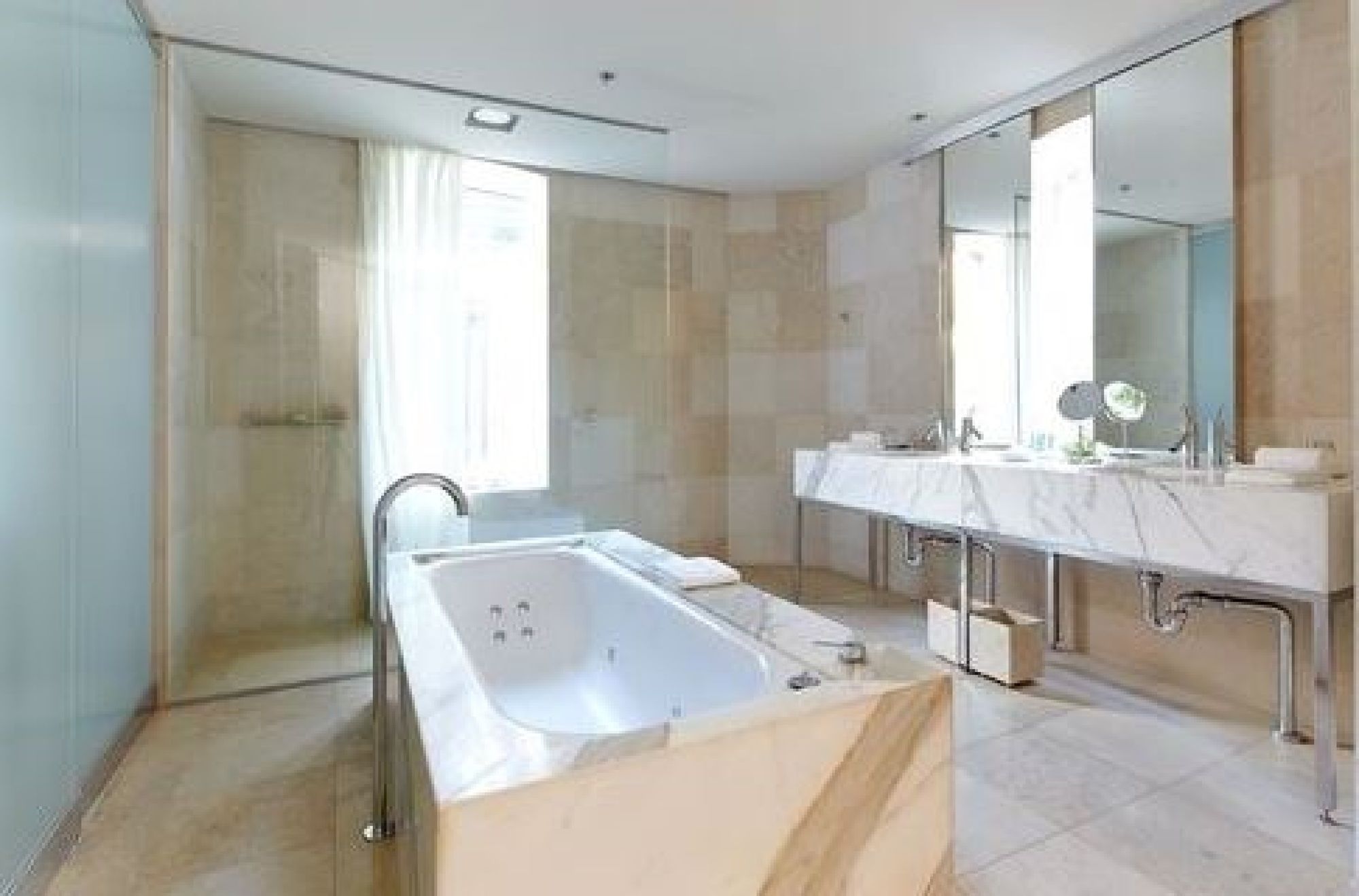 Фото Establishment Hotel