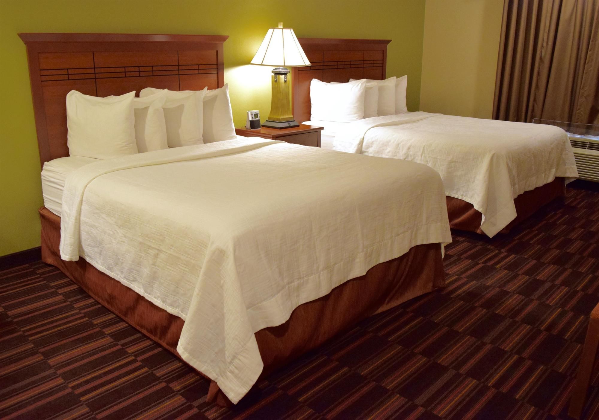 Фото Best Western Town & Country Inn