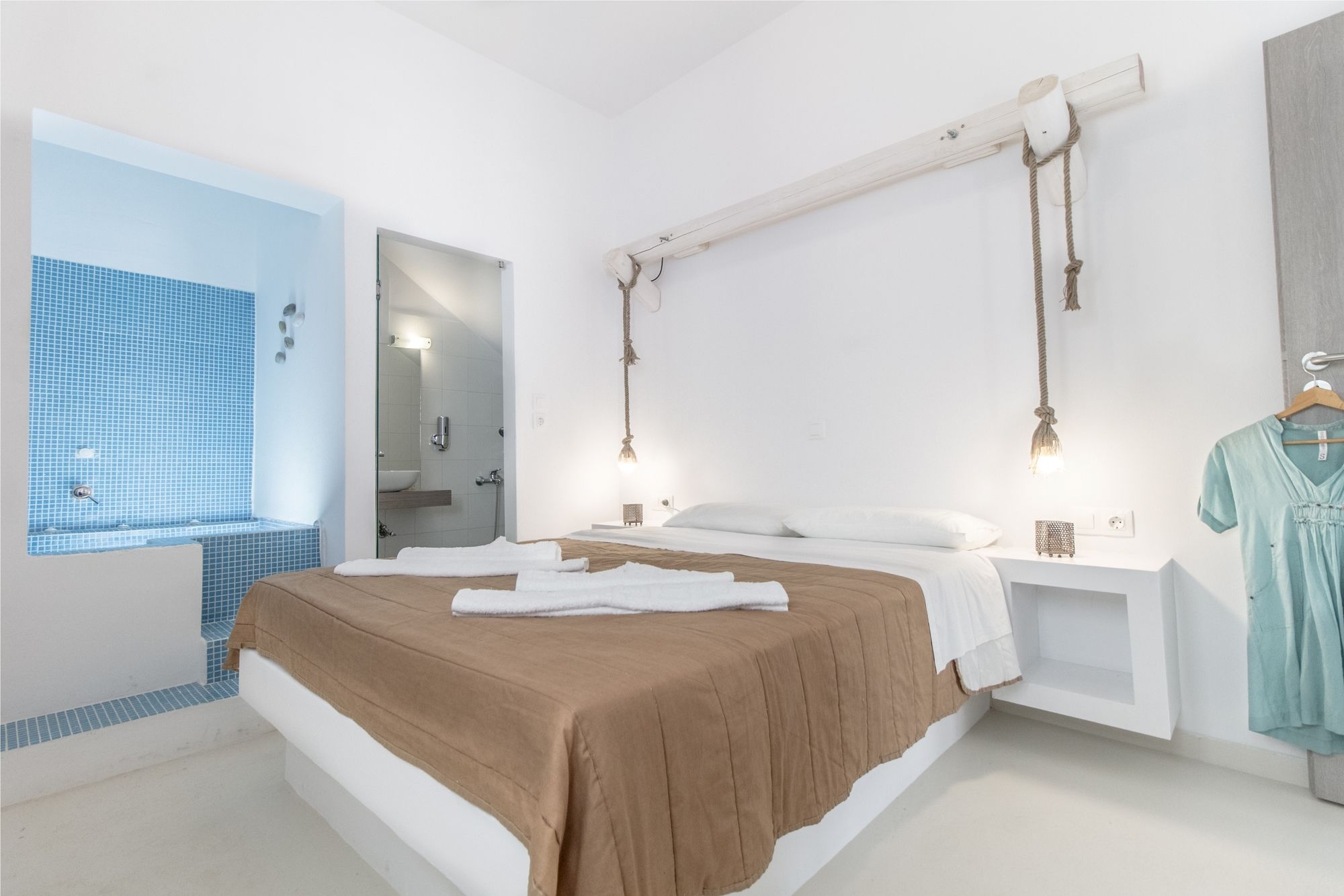 Фото Colosseo Studios & Apartments