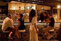 Фото Lava Suites and Lounge