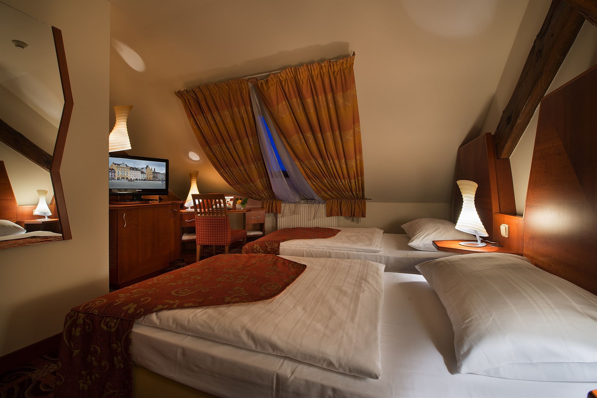 Фото Old Town Bed & Breakfast