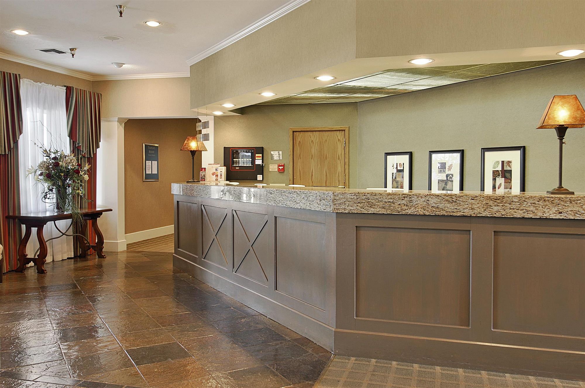 Фото Red Lion Hotel Templin's on the River