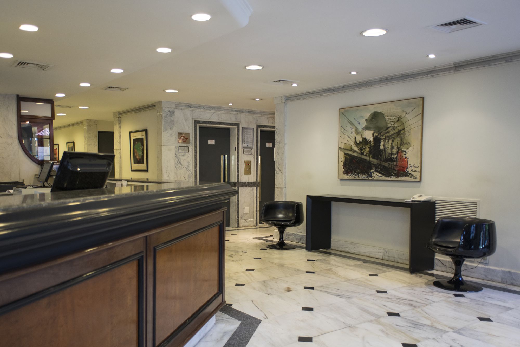 Фото Bristol The Time