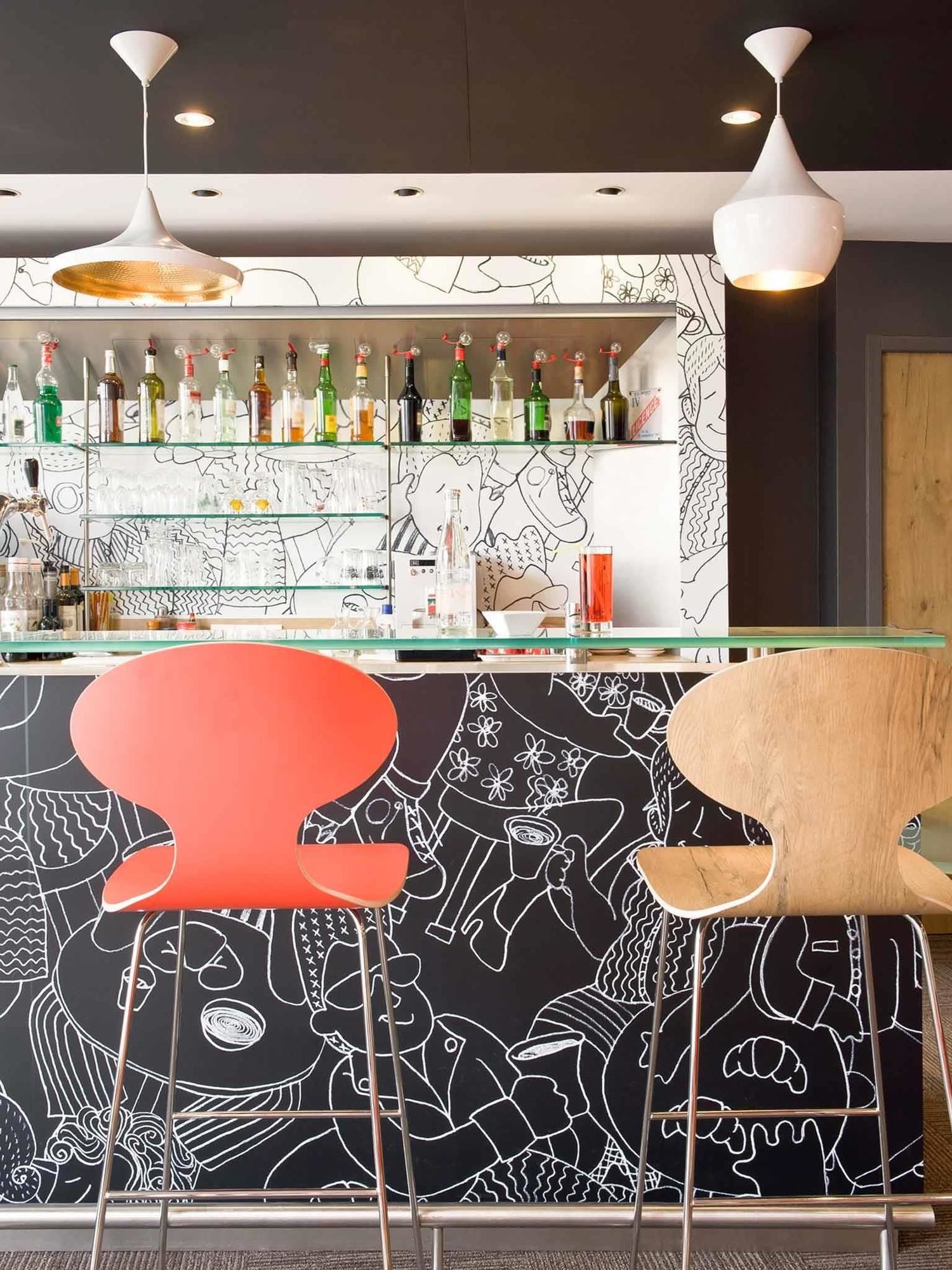 Фото Ibis Bordeaux Centre - Gare Saint-Jean