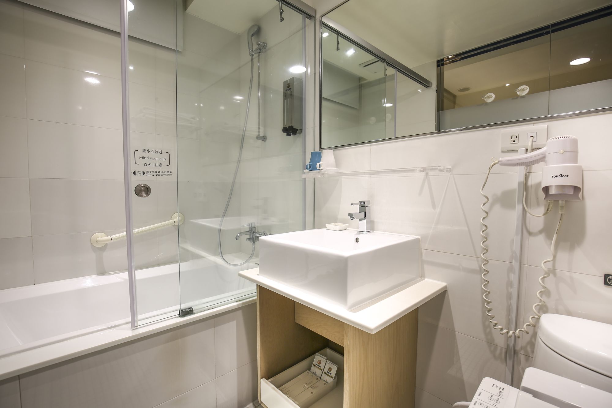 Фото Dandy Hotel Daan Park Branch