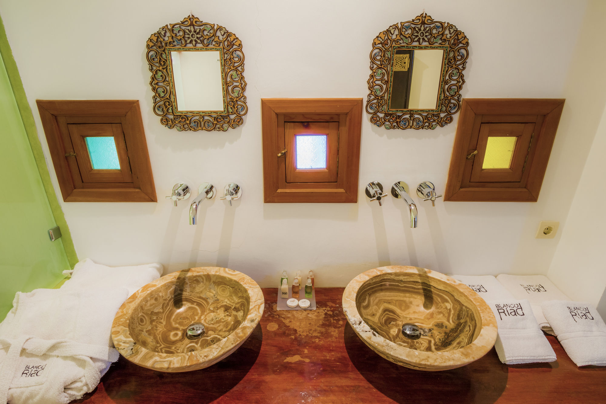 Фото Hotel Blanco Riad