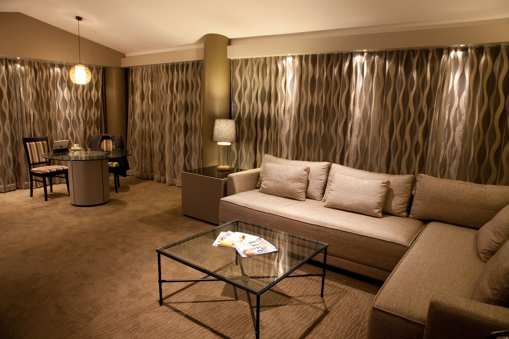 Фото Waipuna Hotel & Conference Centre