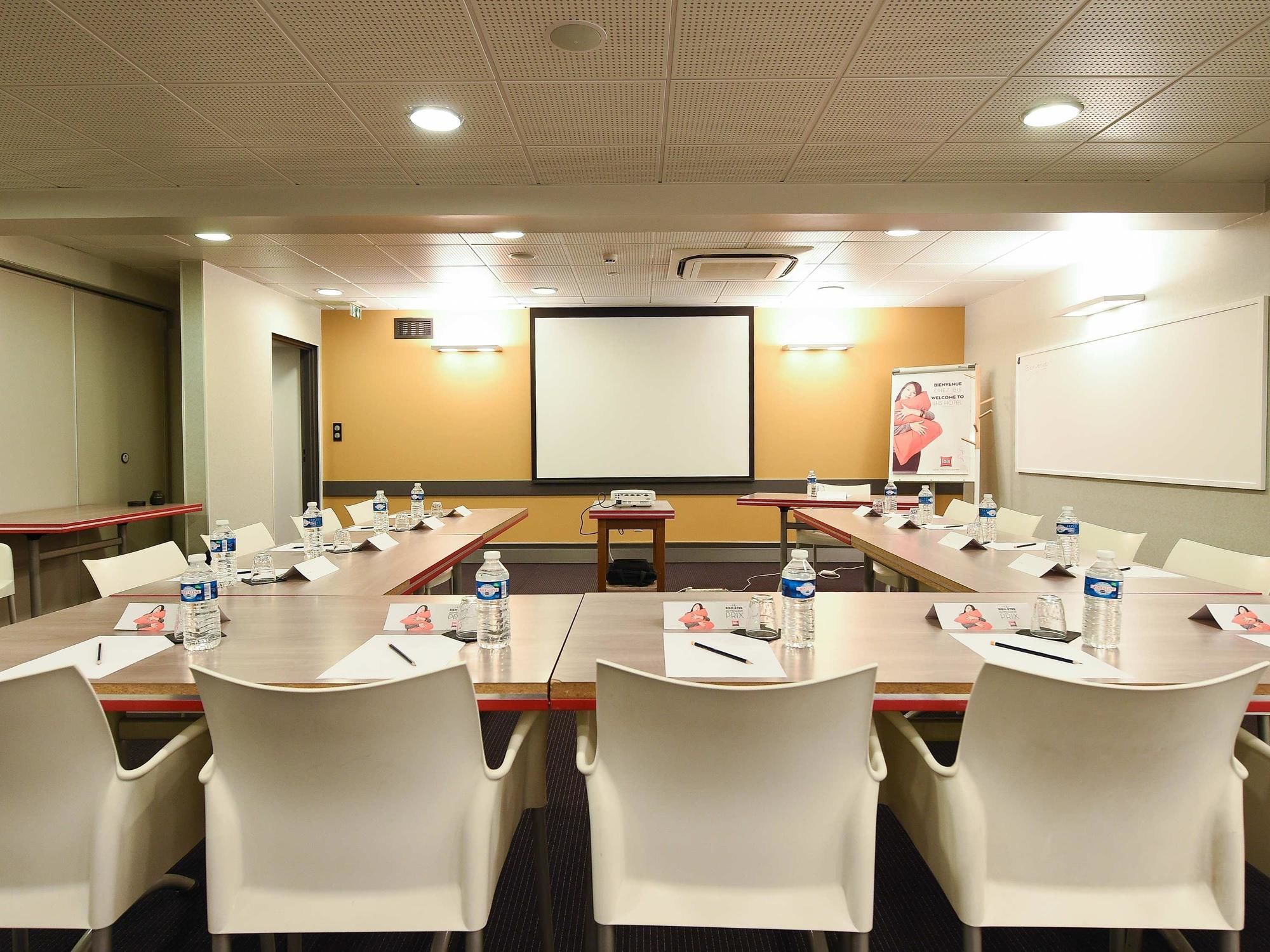 Фото Ibis Dijon Gare