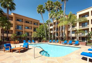 Гостиница Courtyard by Marriott Costa Mesa South Coast Metro