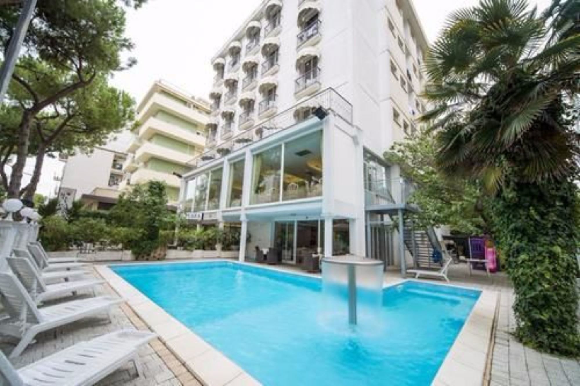 Фото Hotel Royal Plaza