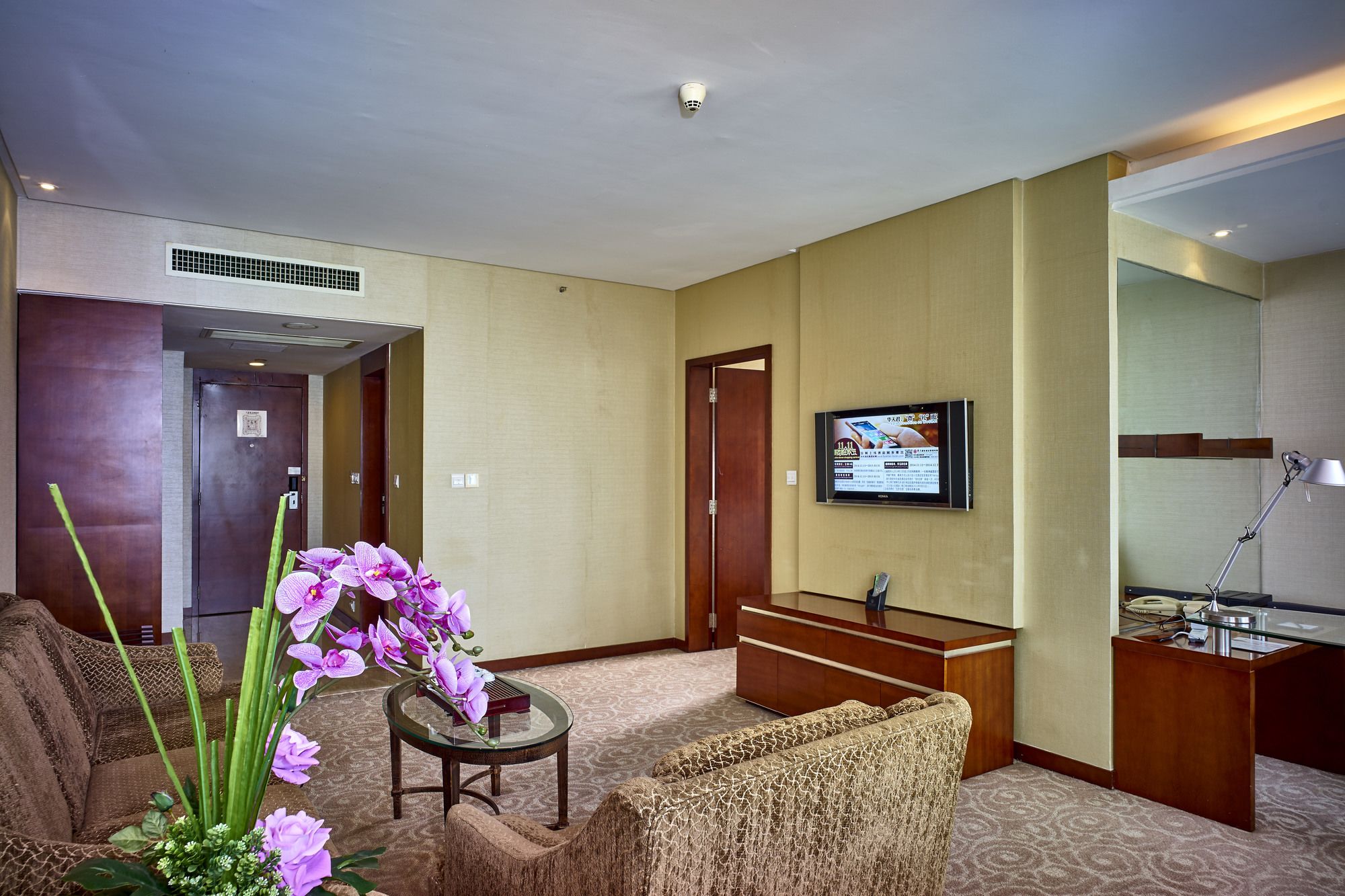 Фото Changsha Xiaoxiang Huatian Hotel