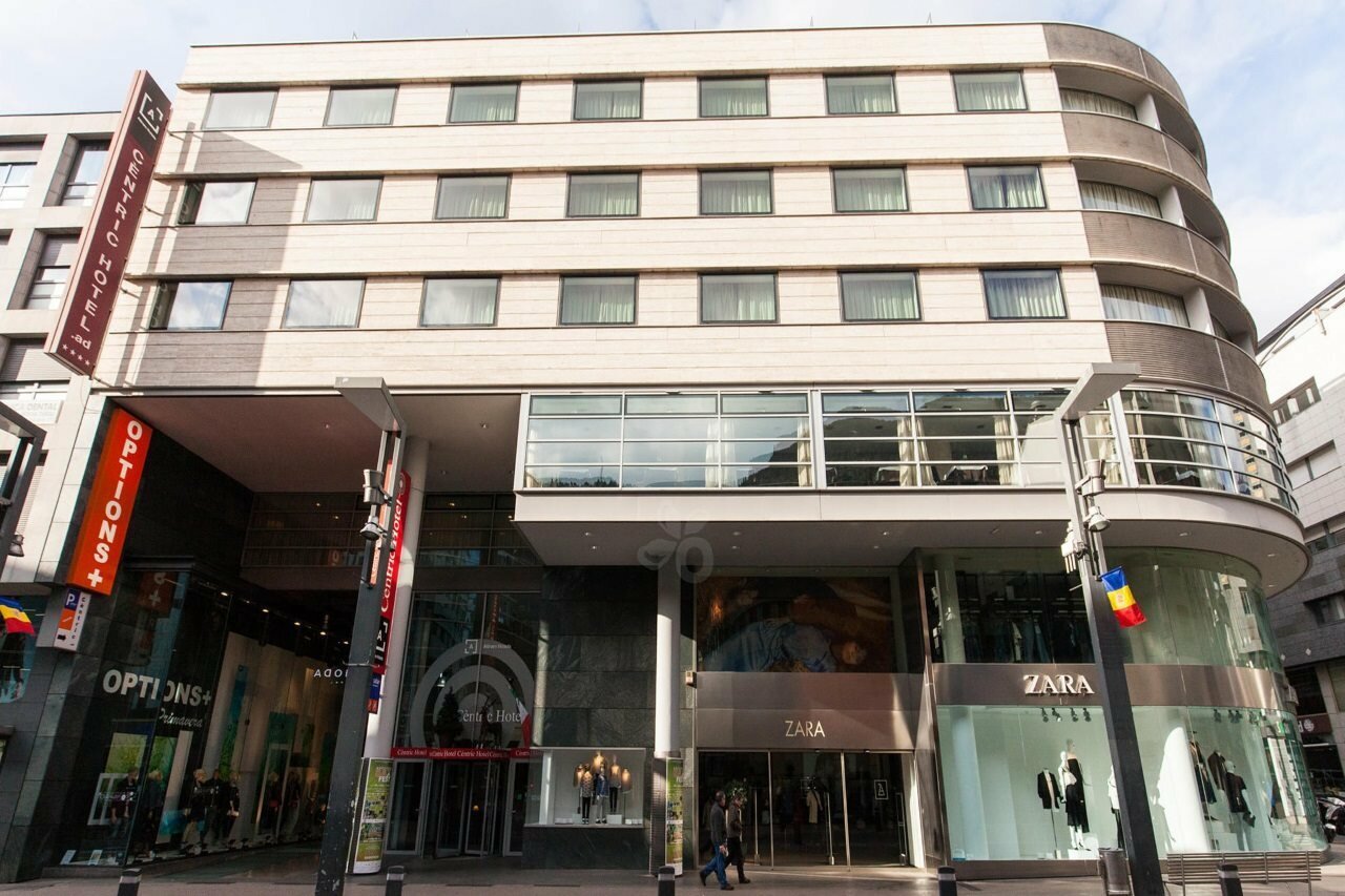 Фото Yomo Centric