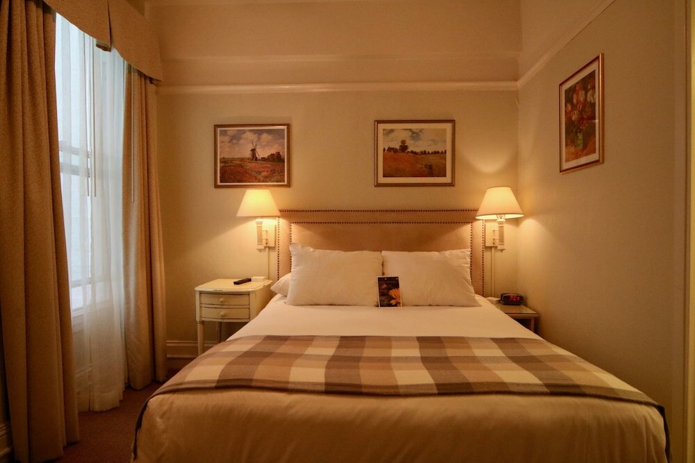 Фото Cornell Hotel de France