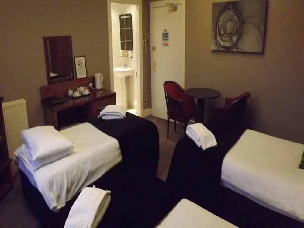 Фото Glazert Country House Hotel