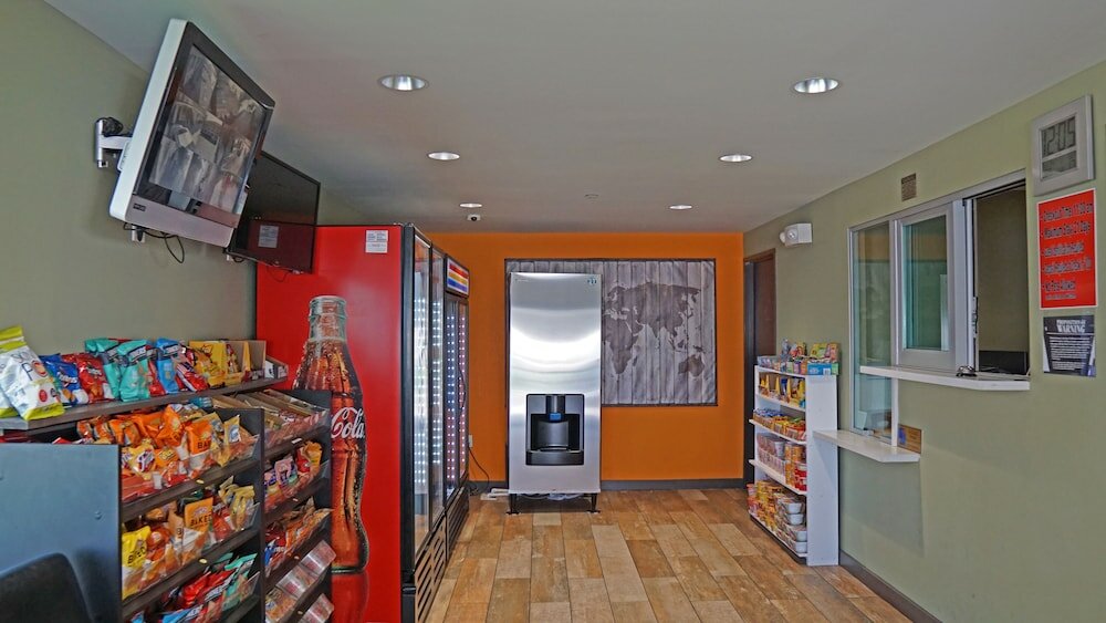 Фото Hawthorne Plaza Inn