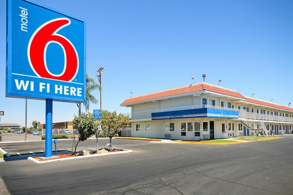 Фото Motel 6 Fresno, Ca - Blackstone South