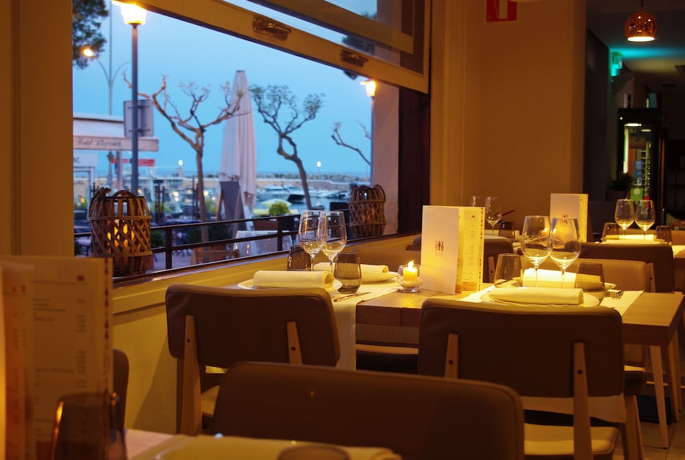 Фото Hotel Llafranch