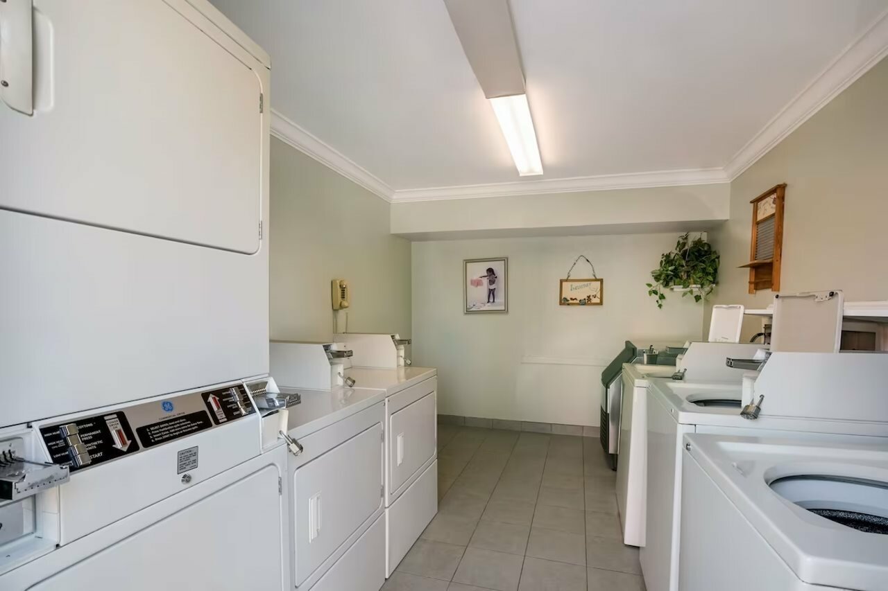 Фото SenS Suites Livermore, SureStay Collection by Best Western