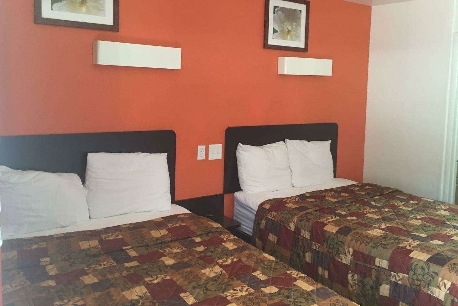 Фото Travelodge by Wyndham Sacramento Convention Center