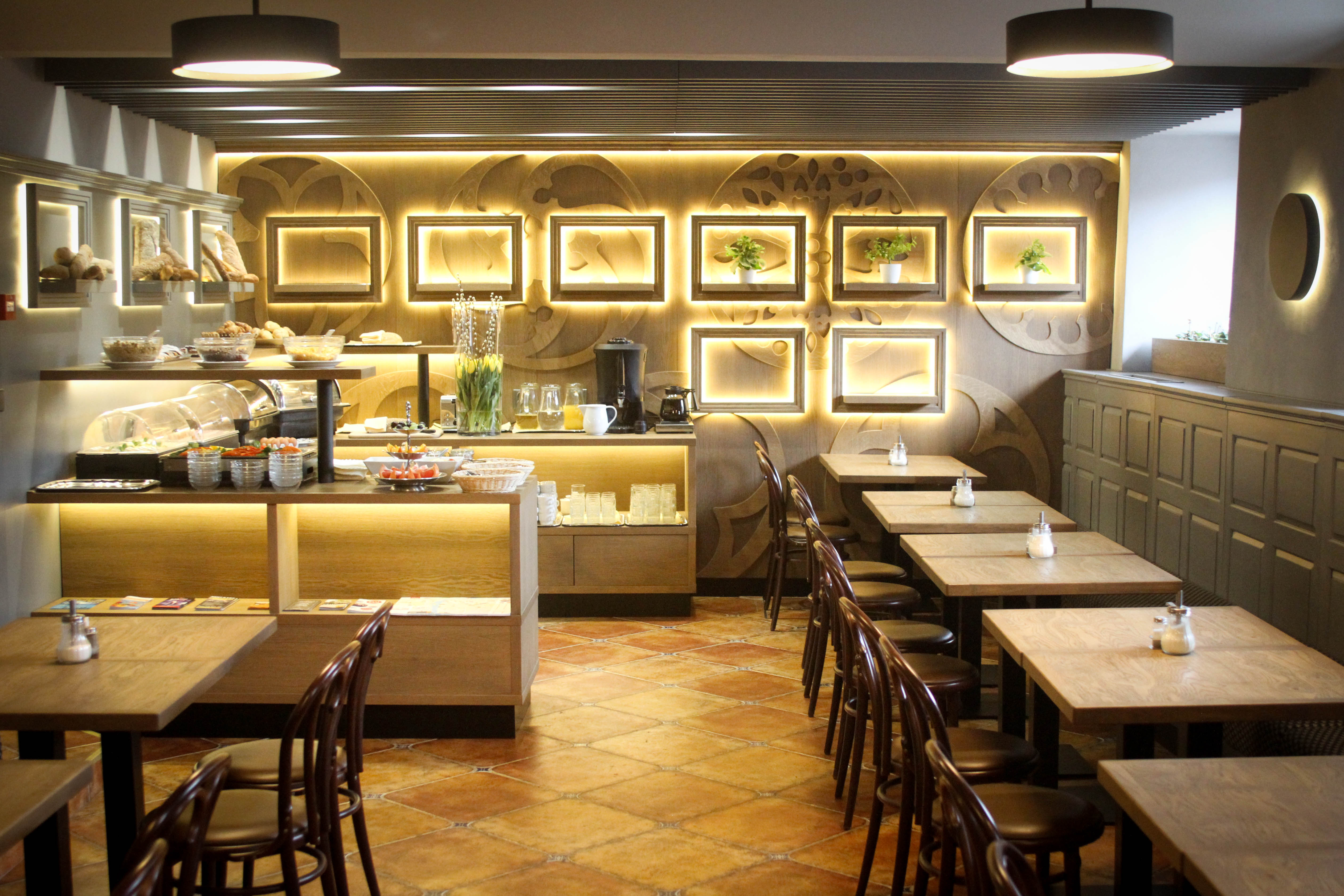 Фото King Charles Boutique Residence