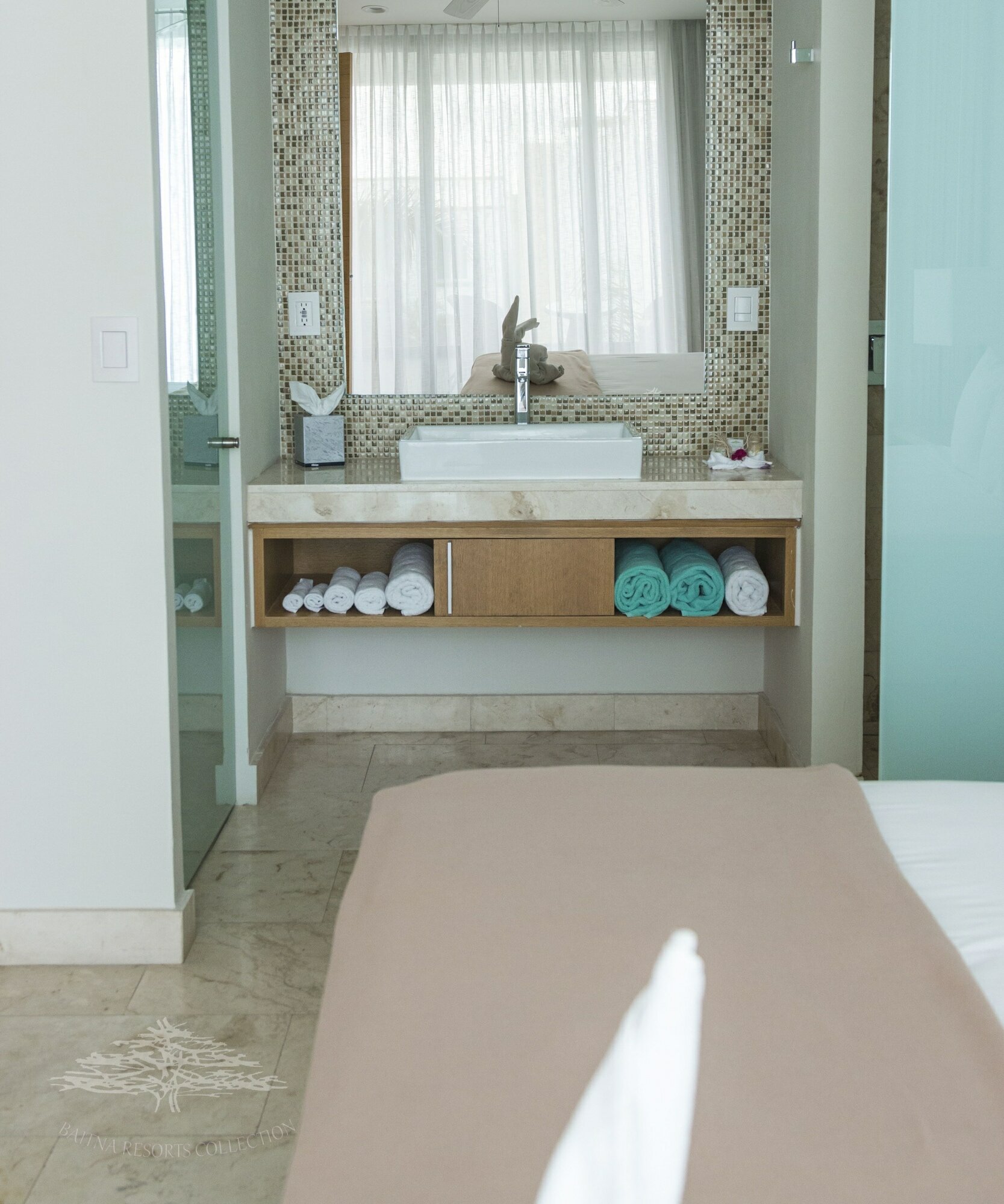 Фото Anah Luxury Condos by Baitna